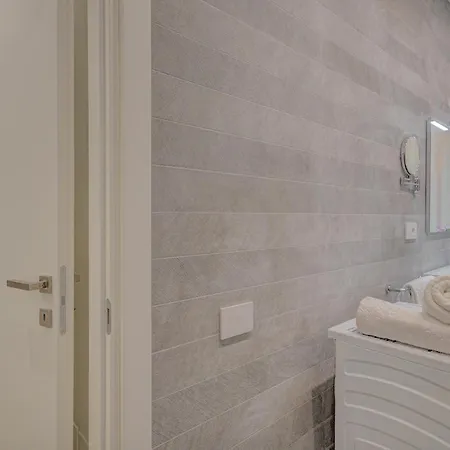 Right House Sur Le Port - Harbour View Apartment Cagliari