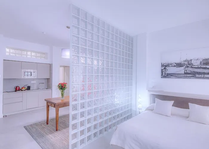 Right House Sur Le Port - Harbour View Кальяри